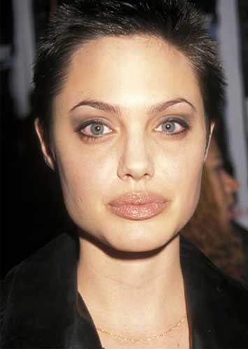 Angelina Jolie 