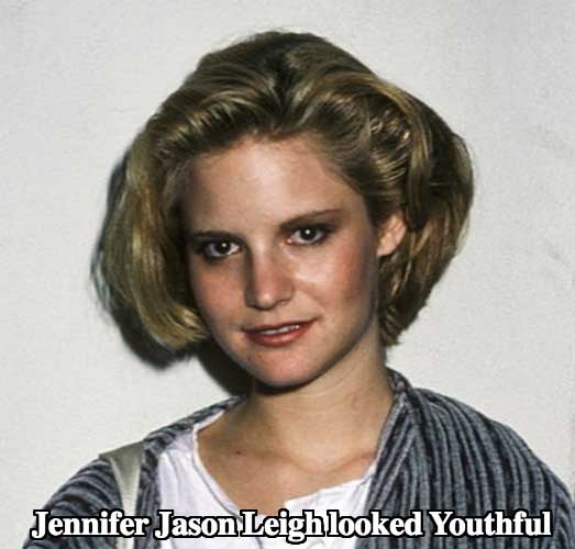 Jennifer Jason Leigh 