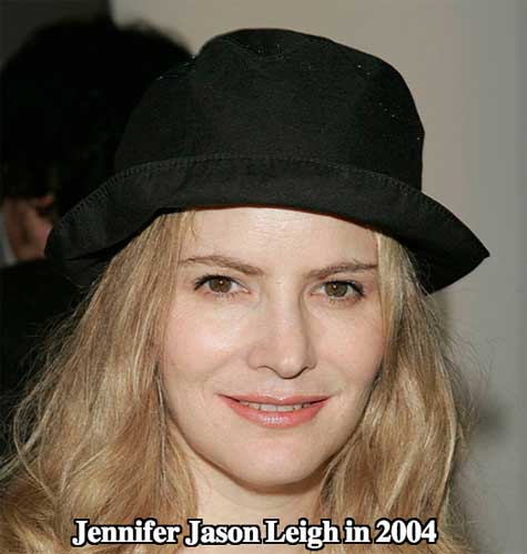 Jennifer Jason Leigh 