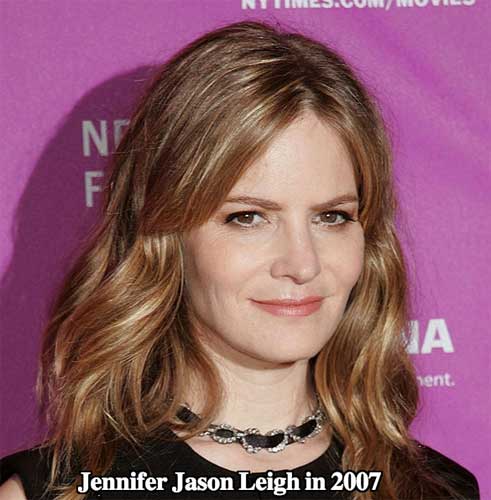 Jennifer Jason Leigh 