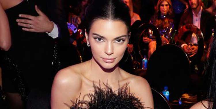 Kendall Jenner Plastic surgery 